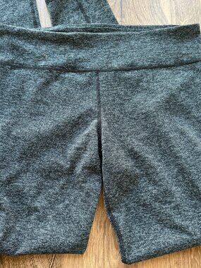 Under Armour Gray Leggings Womens Medium